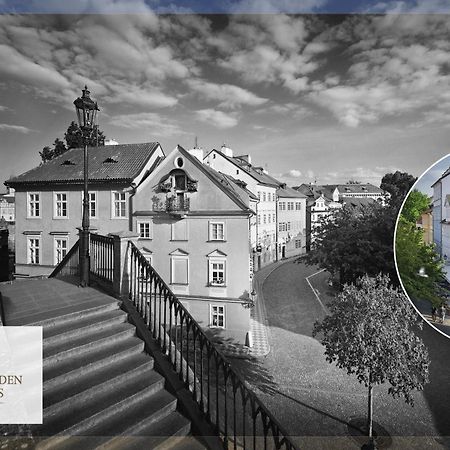 Hotel At The Golden Scissors Прага Экстерьер фото